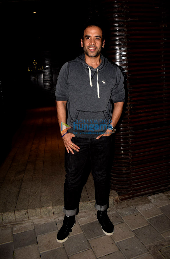 celebs grace jeetendras birthday celebrations in juhu 4