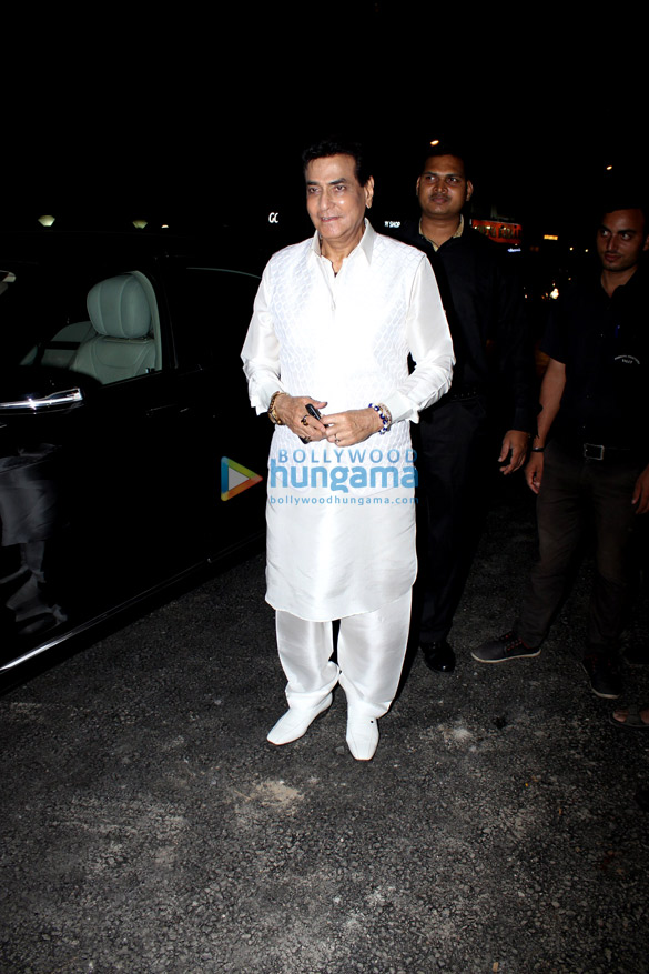 celebs grace jeetendras birthday celebrations in juhu 9