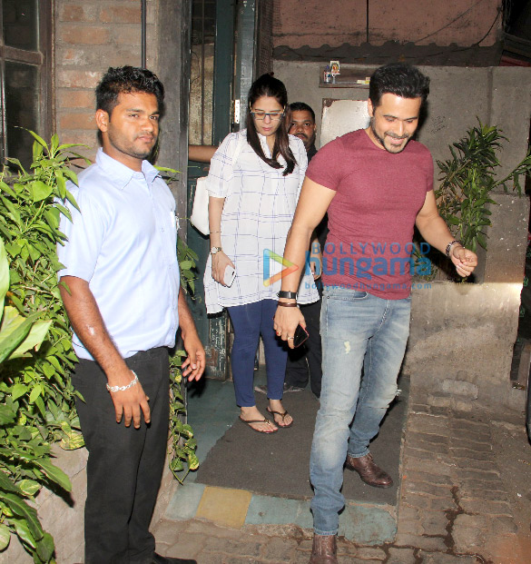 emraan hashmi spotted at pali village cafe in bandra 2