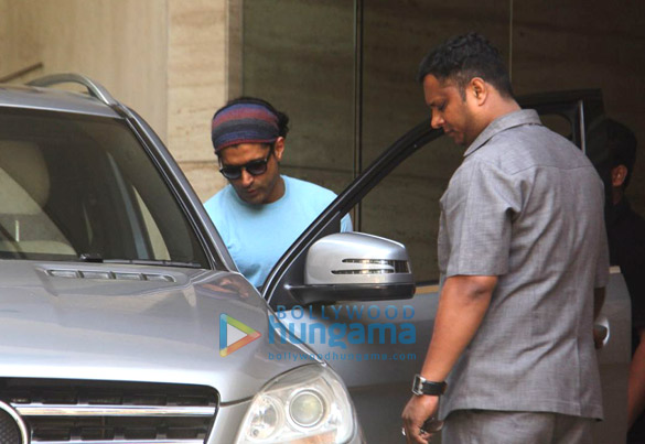 farhan akhtar snapped at a dubbing studio 4