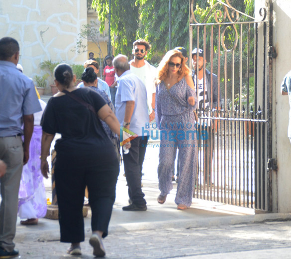 ilulia vantur spotted at st andrews church in bandra 2