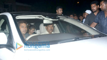 Jacqueline Fernandez, Arbaaz Khan and others spotted at Salman Khan’s home in Bandra