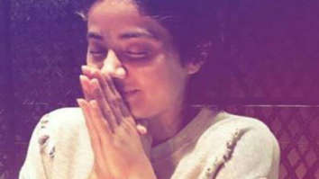 Janhvi Kapoor prays at dinner with her Dhadak gang