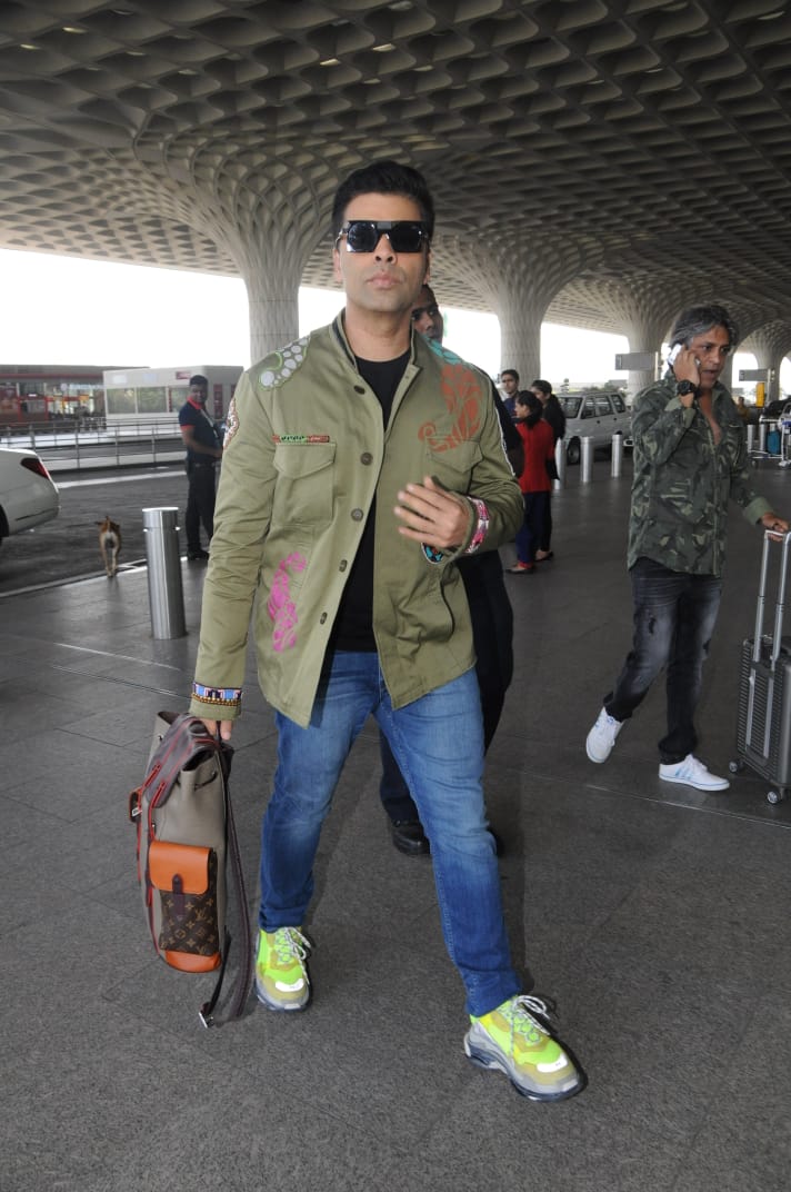 kareena kapoor khan daisy shah sophie choudry and ayushmann khurrana snapped at the airport 9