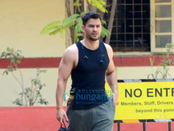 Kareena Kapoor Khan, Kunal Khemu and Amrita Arora spotted at the gym in Bandra