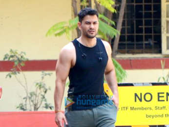 Kareena Kapoor Khan, Kunal Khemu and Amrita Arora spotted at the gym in Bandra