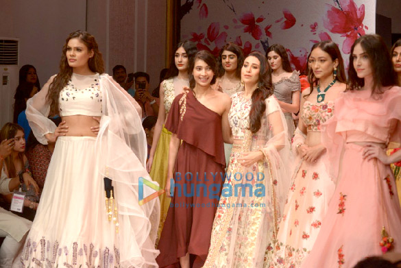 karisma kapoor walks the ramp for designer priya rout at the asian designer week in new delhi 1