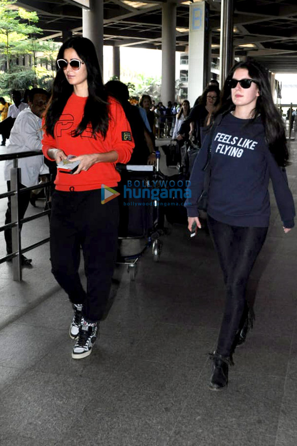katrina kaif and sister isabel kaif snapped at the airport returning from london 2