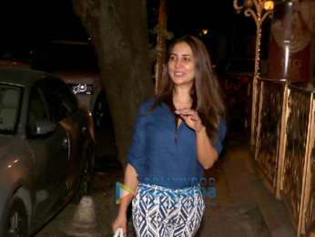 Kim Sharma spotted in Khar