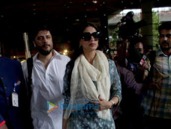 Kunal Khemu, Soha Ali Khan and others snapped at the airport