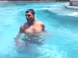 MONDAY MOTIVATION: Akshay Kumar swimming with weights in his hands is really impressive