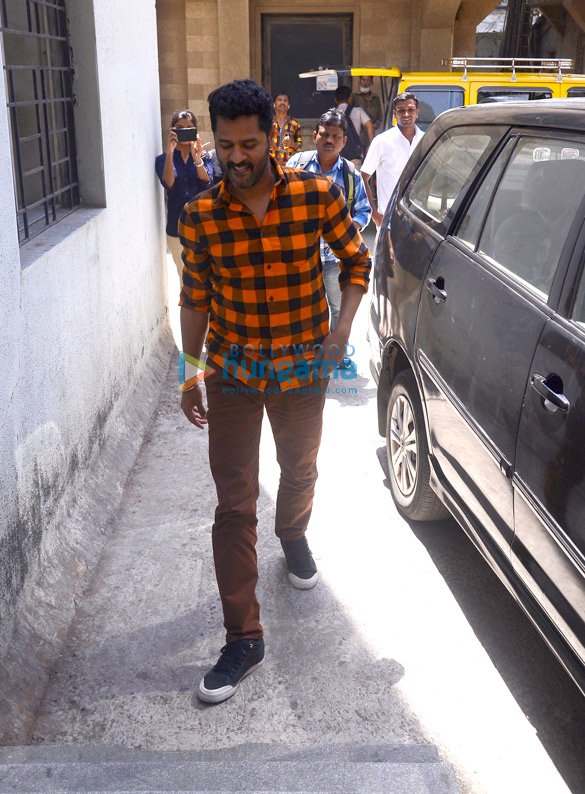prabhu deva snapped in mumbai 2