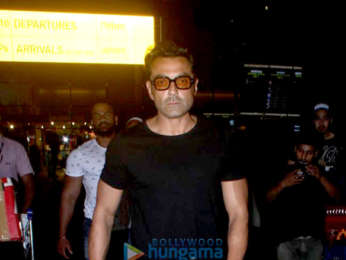 Race 3 team back to home