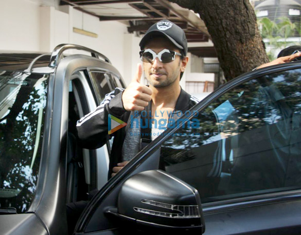 ranveer singh spotted outside a clinic in bandra 2