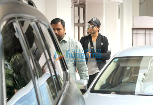 ranveer singh spotted outside a clinic in bandra 5