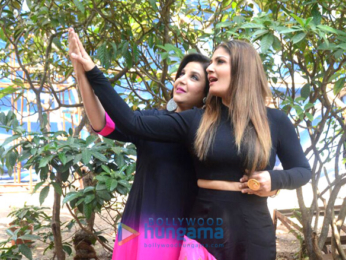 Raveena Tandon and Farah Khan snapped on sets of Entertainment Ki Raat