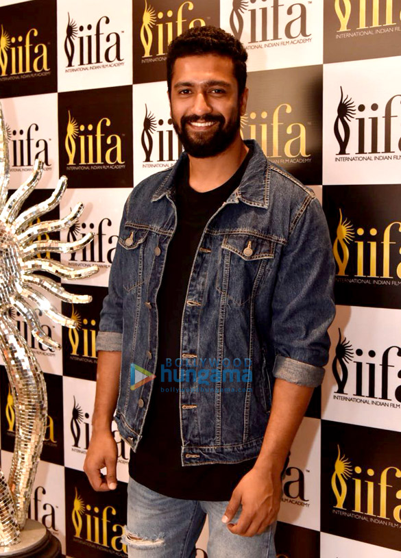 riteish deshmukh neha dhupia and vicky kaushal arrive for the iifa voting session 006 1