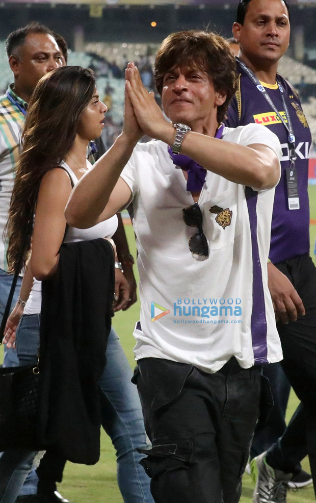 Shah Rukh Khan and Suhana spread the IPL cheer at Eden Gardens, look stunning as always (see HQ pictures)