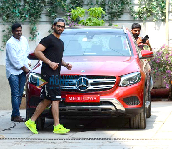 shahid kapoor and aditya roy kapur snapped at the gym 3
