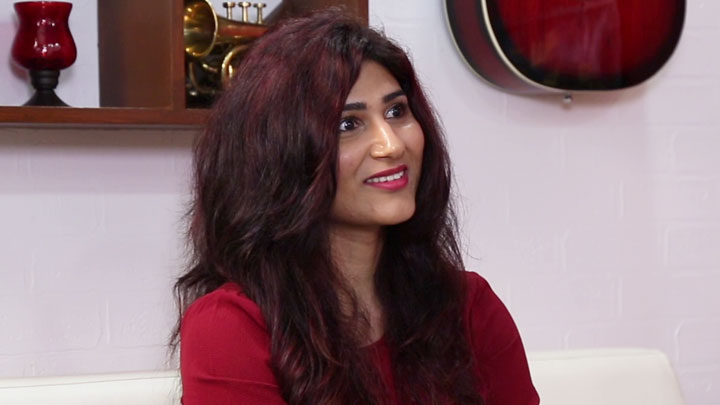 Shashaa Tirupati: “A.R.Rahman’s Mind Works In Most Ingenious Ways” | RAPID FIRE | Vishal Dadlani Shashaa Tirupati: “A.R.Rahman’s Mind Works In Most Ingenious Ways” | RAPID FIRE | Vishal Dadlani