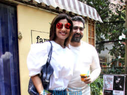 Shilpa Shetty and Raj Kundra spotted at Farmers’ Cafe in Bandra