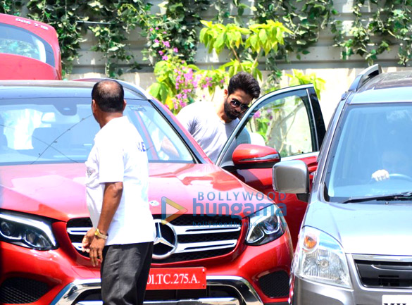 sidharth malhotra bipasha basu and shahid kapoor spotted at gym in bandra 1