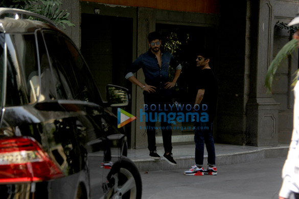 Sidharth Malhotra and Abhay Chopra spotted at Bandra