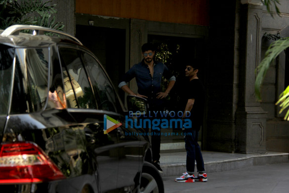 sidharth malhotra and abhay chopra spotted at bandra 3