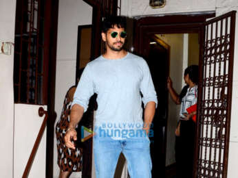 Sidharth Malhotra spotted at the dubbing studio in Bandra