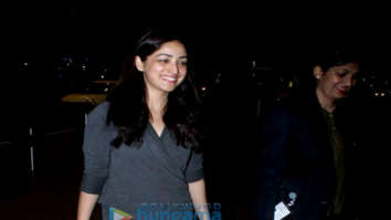Sonam Kapoor, Yami Gautam and Neil Nitin Mukesh snapped at airport