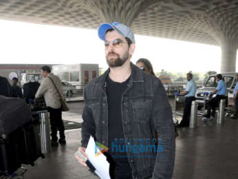 Sonam Kapoor, Yami Gautam and Neil Nitin Mukesh snapped at airport