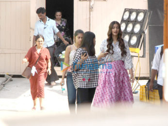 Sonam Kapoor snapped at Mehboob studio on location of Veere Di Wedding