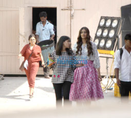 Sonam Kapoor snapped at Mehboob studio on location of Veere Di Wedding