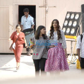 Sonam Kapoor snapped at Mehboob studio on location of Veere Di Wedding