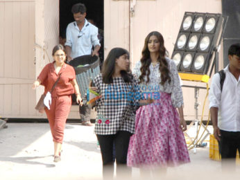 Sonam Kapoor snapped at Mehboob studio on location of Veere Di Wedding