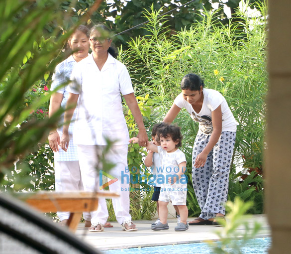 taimur ali khan snapped at amrita aroras residence 5