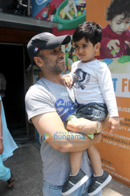 Tusshar Kapoor snapped with his son at play school