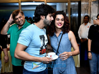 Varun Dhawan, Banita Sandhu and others grace the special screening of 'October'