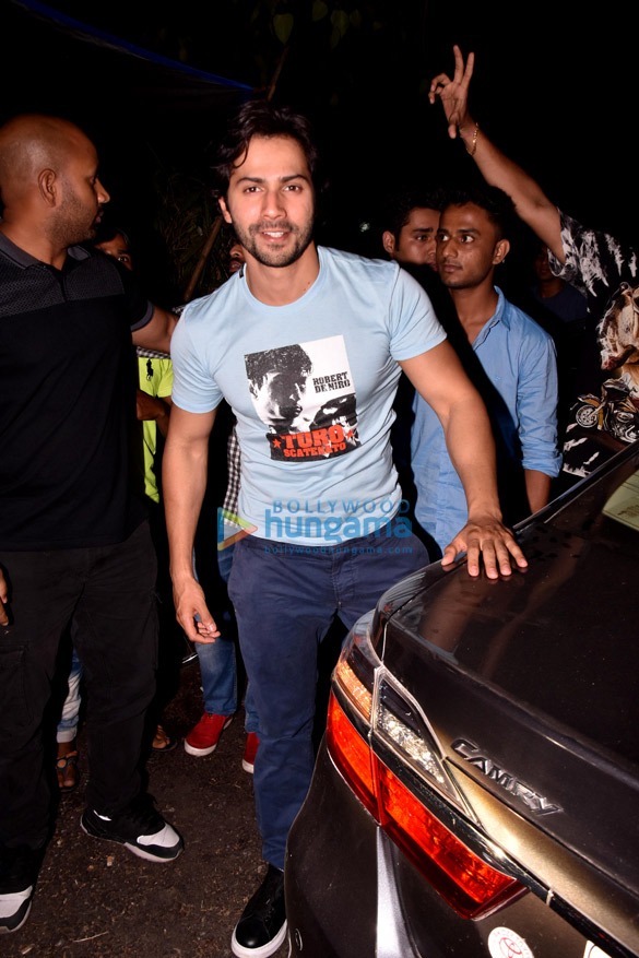 varun dhawan and banita sandhu snapped at pvr juhu 4