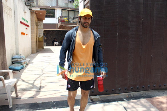 Varun Dhawan spotted at Body Sculptor in Juhu Varun Dhawan spotted at Body Sculptor in Juhu
