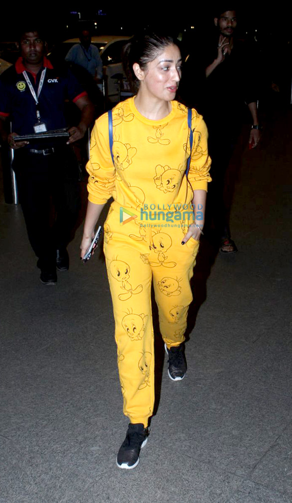 yami gautam snapped at the airport 4 3