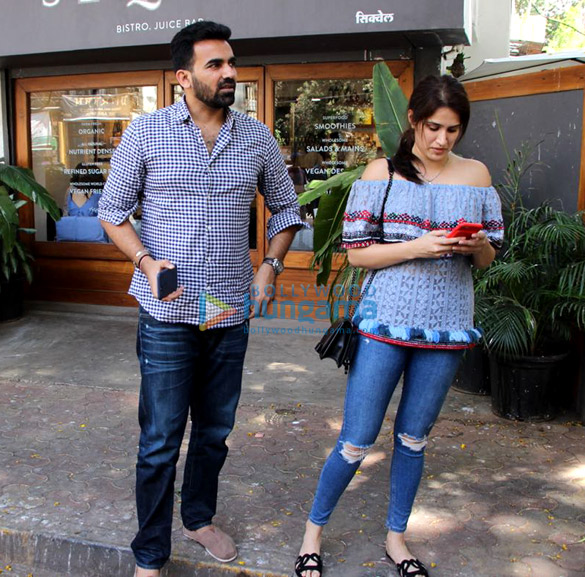 zahir khan and sagarika ghatge spotted at a suburban restaurant 4
