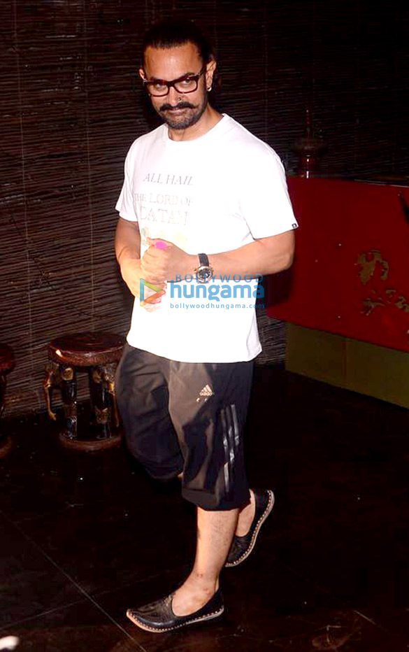 aamir khan snapped at a spa in bandra 4
