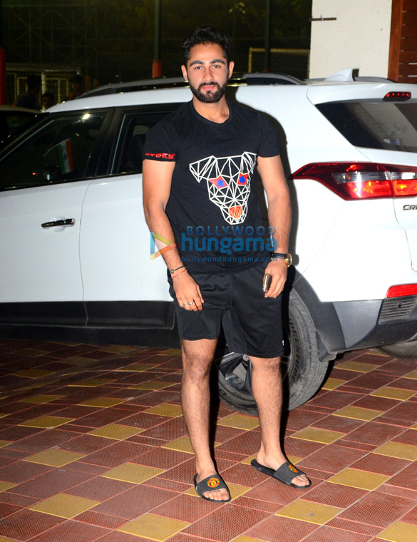 abhishek bachchan ishaan katter and others snapped at the football ground in bandra 6