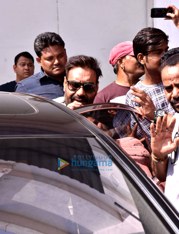 ajay devgn snapped on his film sets 3
