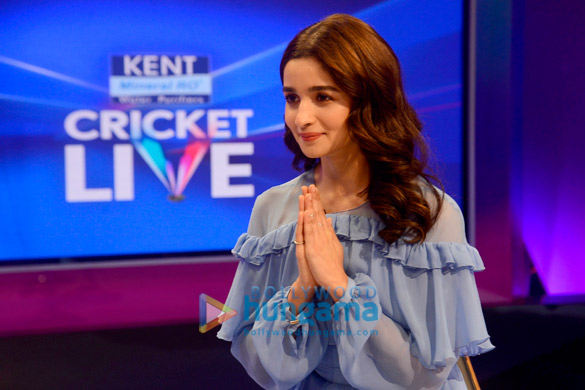 alia bhatt promotes raazi on the sets of kent cricket live 3