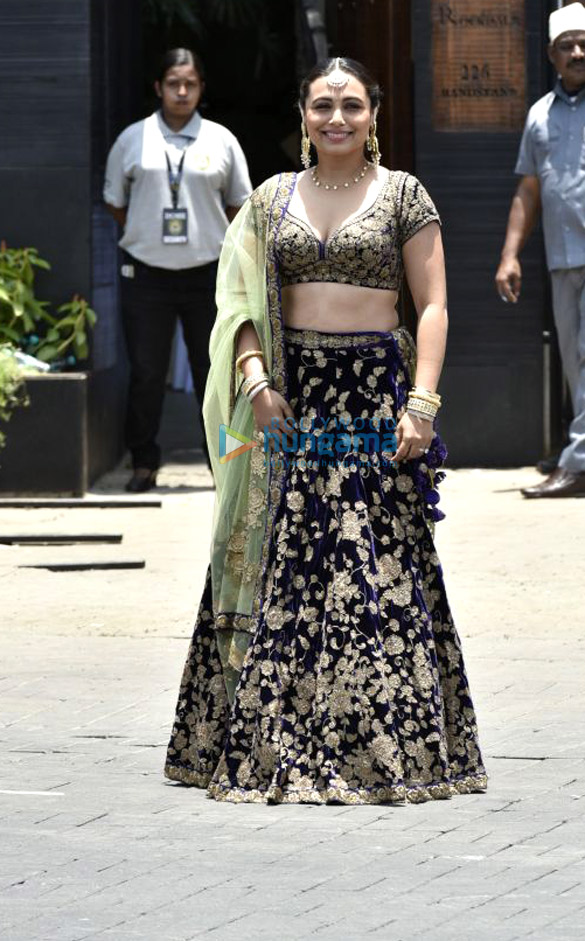anil kapoor arjun kapoor others snapped attending anand ahuja sonam kapoors wedding 005