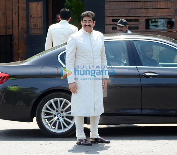 anil kapoor arjun kapoor others snapped attending anand ahuja sonam kapoors wedding 009 1