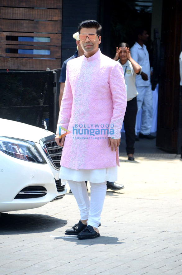 anil kapoor arjun kapoor others snapped attending anand ahuja sonam kapoors wedding67
