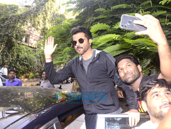 anil kapoor spotted at hakims aalim salon in bandra 3
